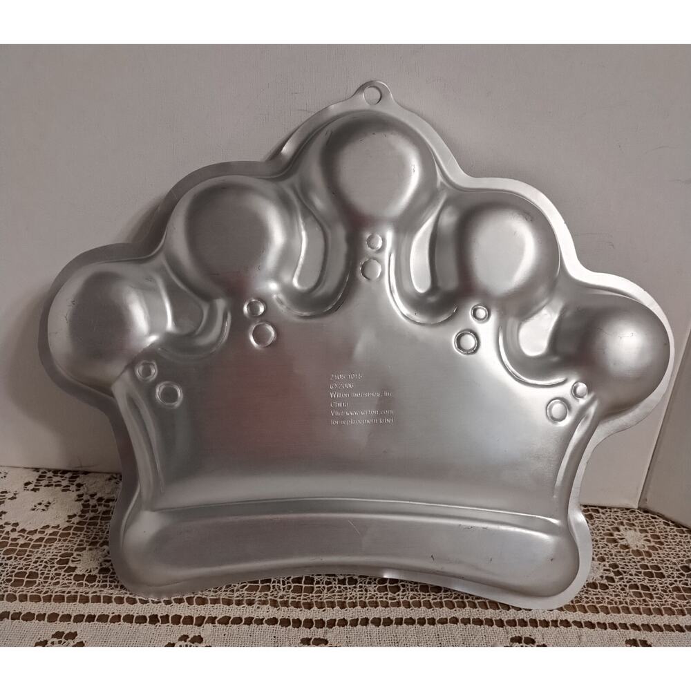 Wilton 2105-1015 "Crown" Aluminum Cake Pan - 2006  Excellent Condition